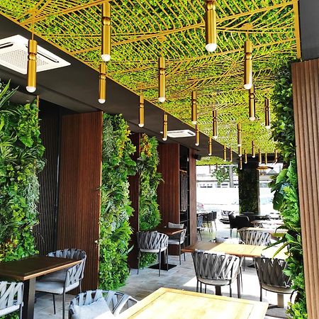 Hotel Kristal ฟอคชานิ ภายนอก รูปภาพ