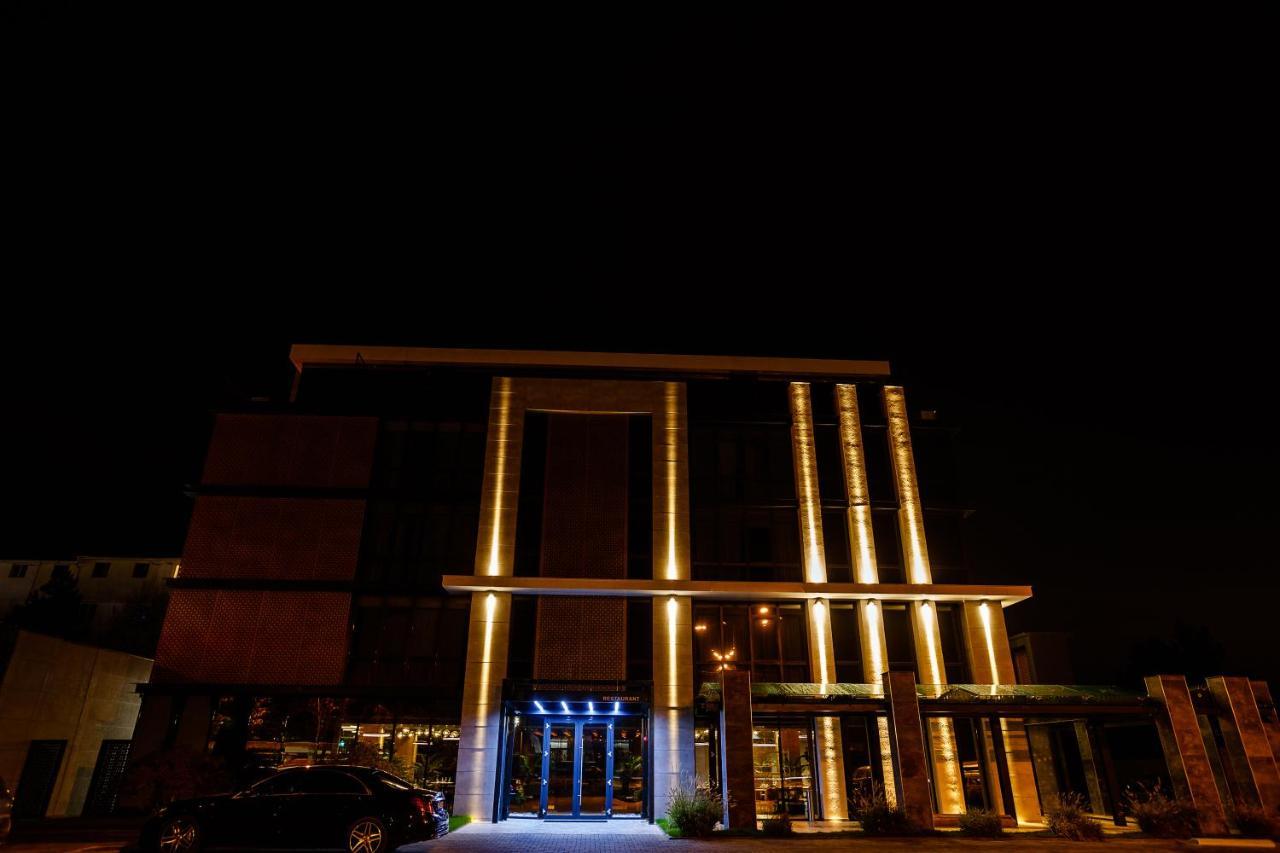 Hotel Kristal ฟอคชานิ ภายนอก รูปภาพ