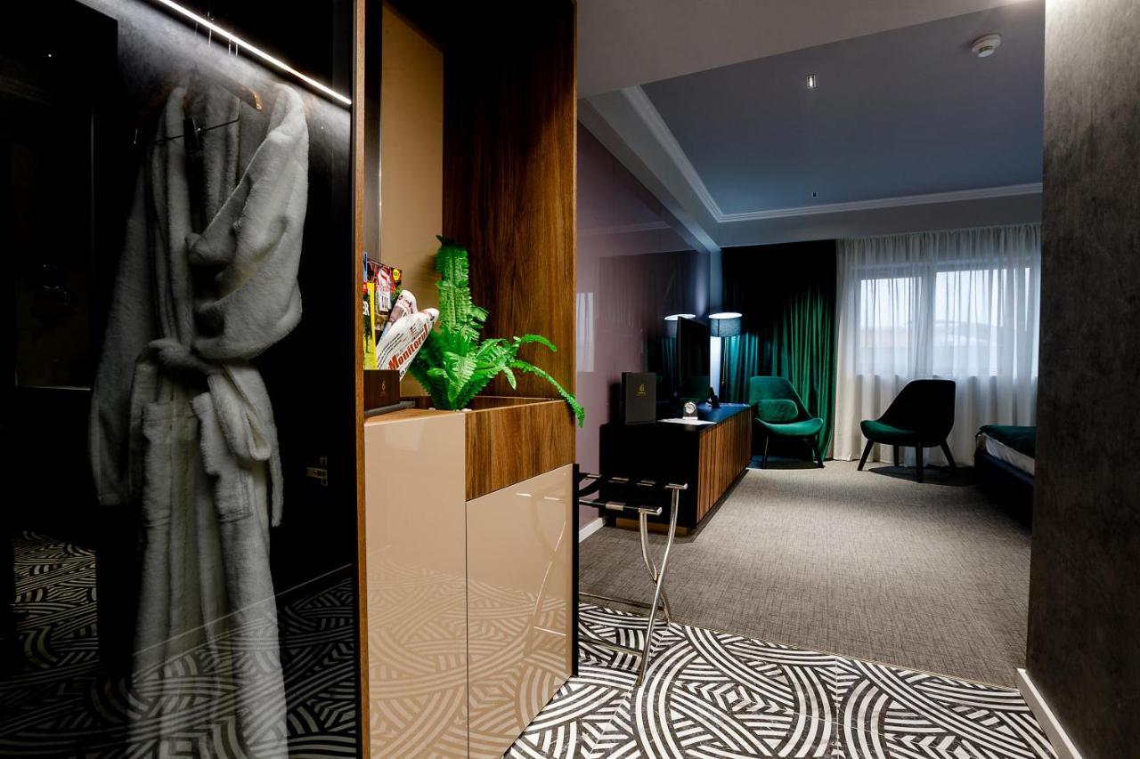 Hotel Kristal ฟอคชานิ ภายนอก รูปภาพ
