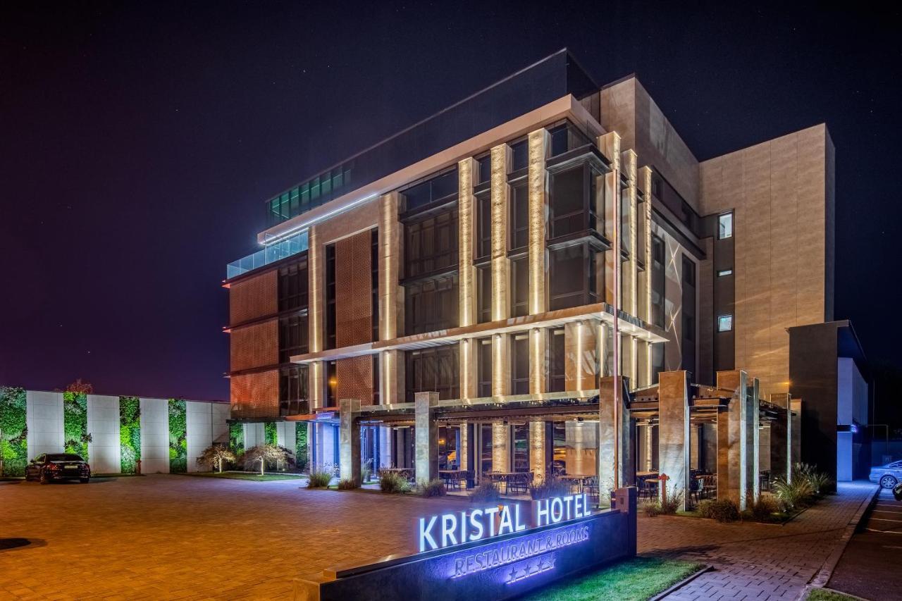 Hotel Kristal ฟอคชานิ ภายนอก รูปภาพ