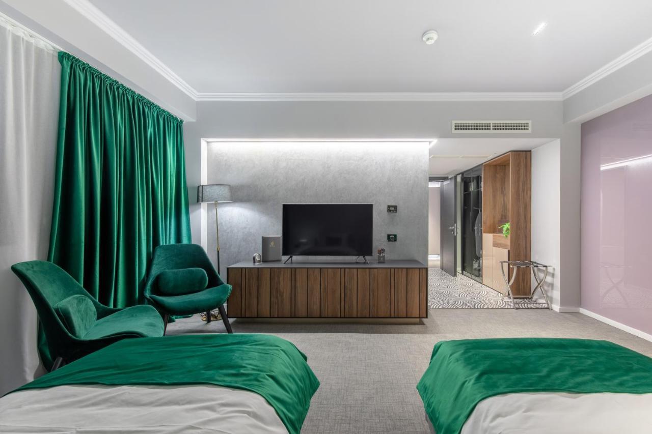 Hotel Kristal ฟอคชานิ ภายนอก รูปภาพ