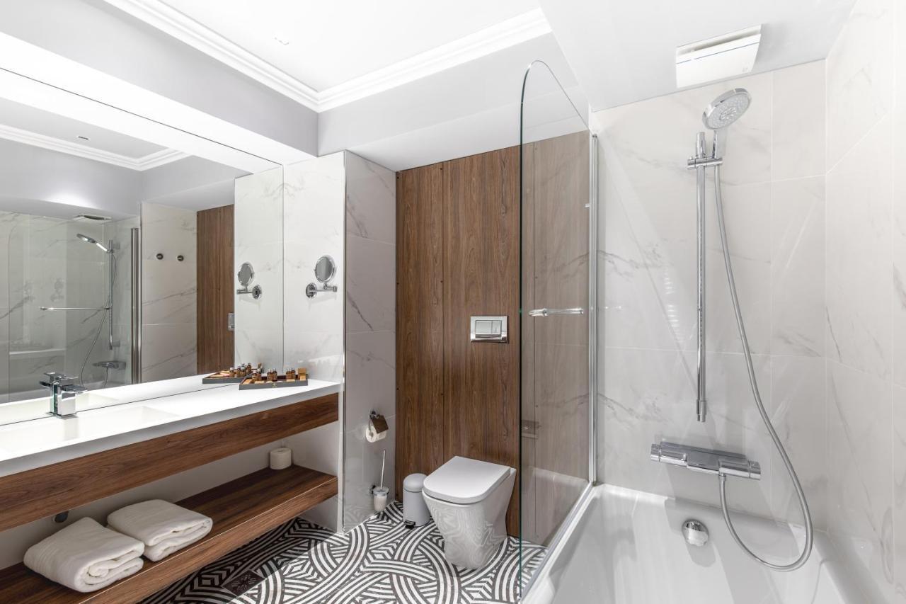 Hotel Kristal ฟอคชานิ ภายนอก รูปภาพ