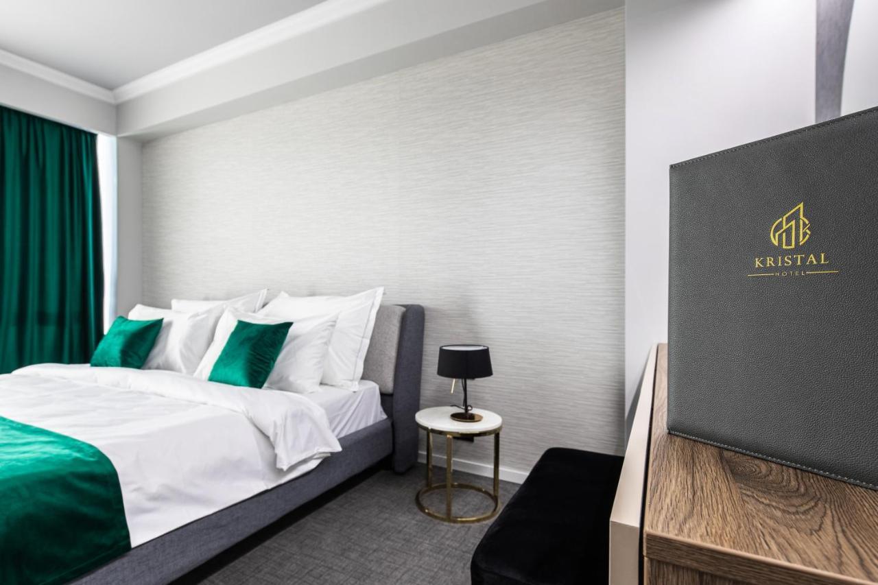 Hotel Kristal ฟอคชานิ ภายนอก รูปภาพ