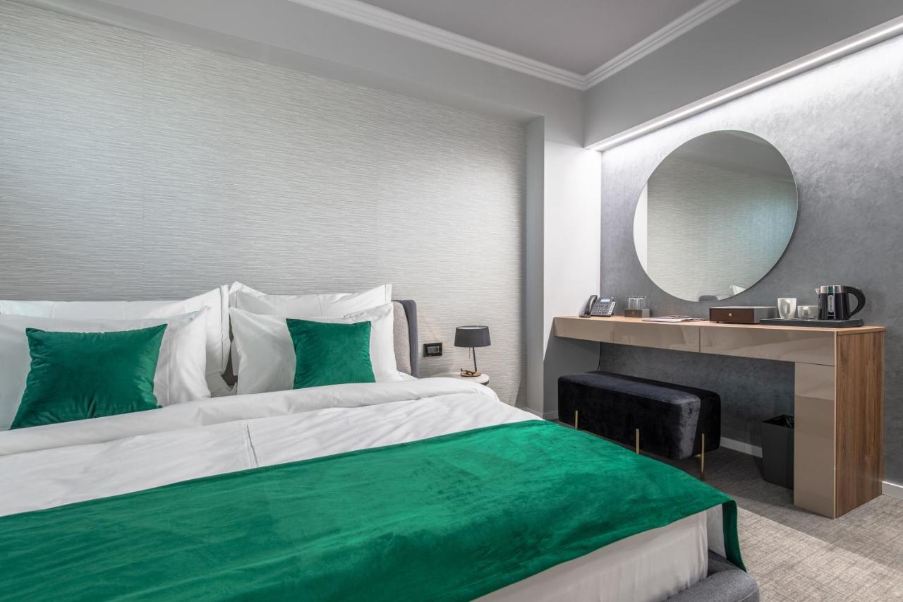 Hotel Kristal ฟอคชานิ ภายนอก รูปภาพ