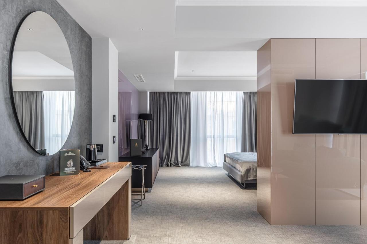 Hotel Kristal ฟอคชานิ ภายนอก รูปภาพ