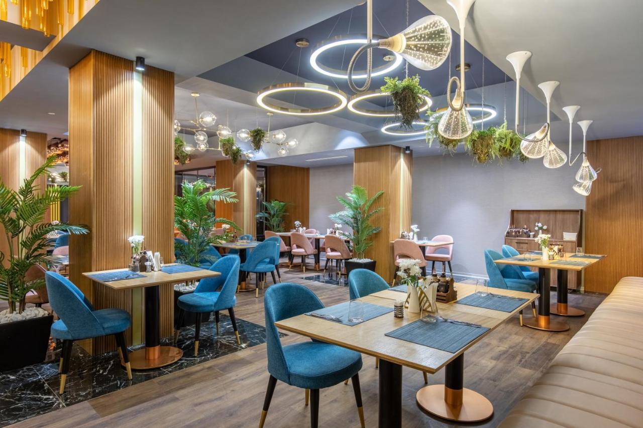 Hotel Kristal ฟอคชานิ ภายนอก รูปภาพ